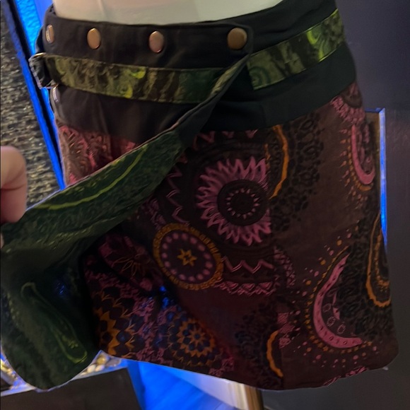 Multicolor Patterned Versatile Women's Skirt - Picture 6 of 17